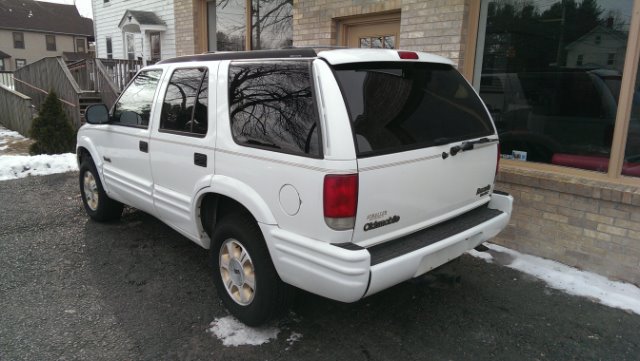 1996 Oldsmobile Bravada Base