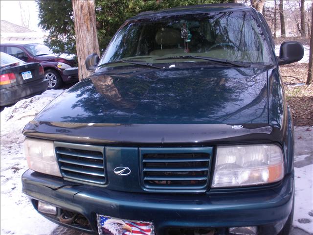 1998 Oldsmobile Bravada Limited WITH Navigation