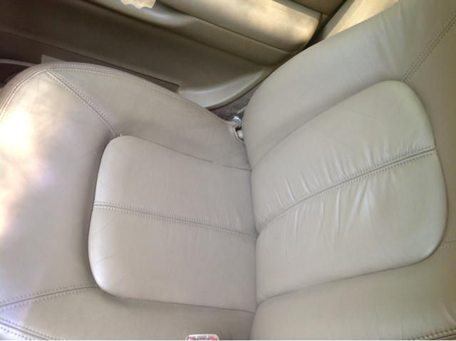 1999 Oldsmobile Bravada EX - DUAL Power Doors