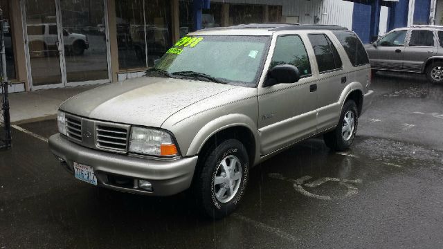 2000 Oldsmobile Bravada EX - DUAL Power Doors