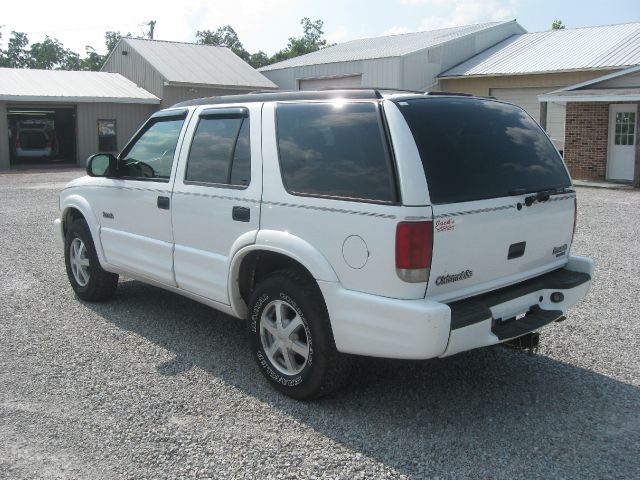 2000 Oldsmobile Bravada EX - DUAL Power Doors