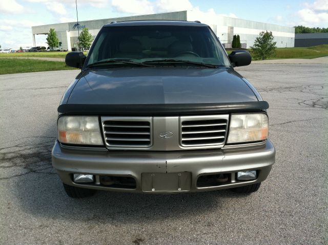 2000 Oldsmobile Bravada EX - DUAL Power Doors