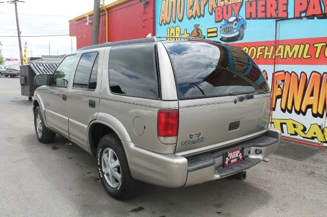 2000 Oldsmobile Bravada EX - DUAL Power Doors