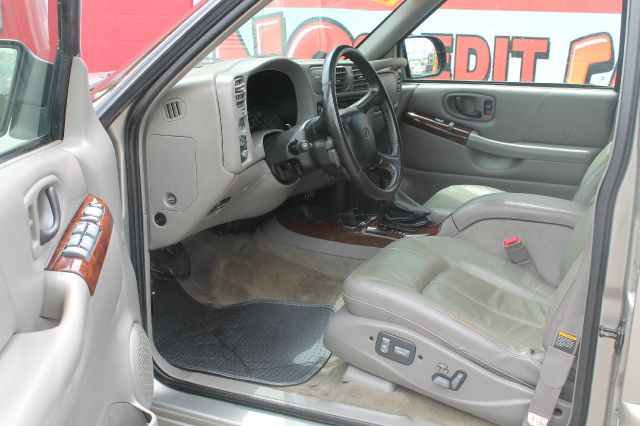 2000 Oldsmobile Bravada EX - DUAL Power Doors