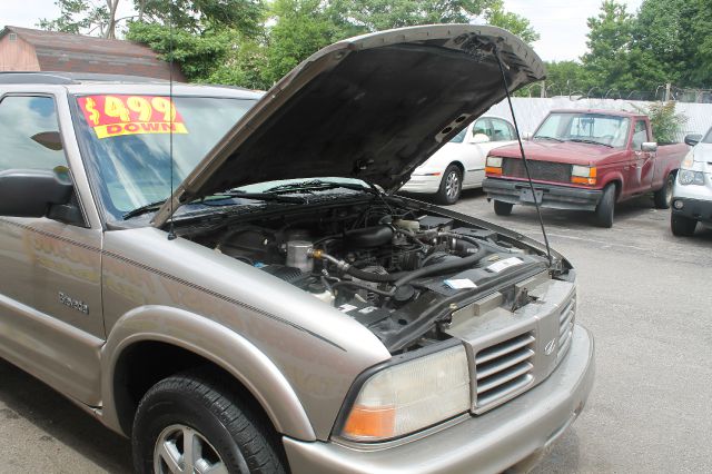 2000 Oldsmobile Bravada EX - DUAL Power Doors