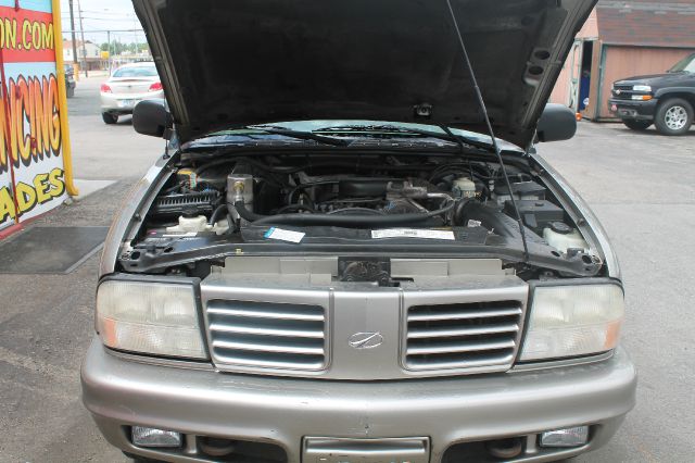 2000 Oldsmobile Bravada EX - DUAL Power Doors