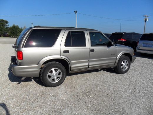 2000 Oldsmobile Bravada EX - DUAL Power Doors