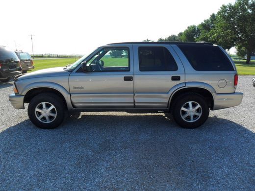 2000 Oldsmobile Bravada EX - DUAL Power Doors