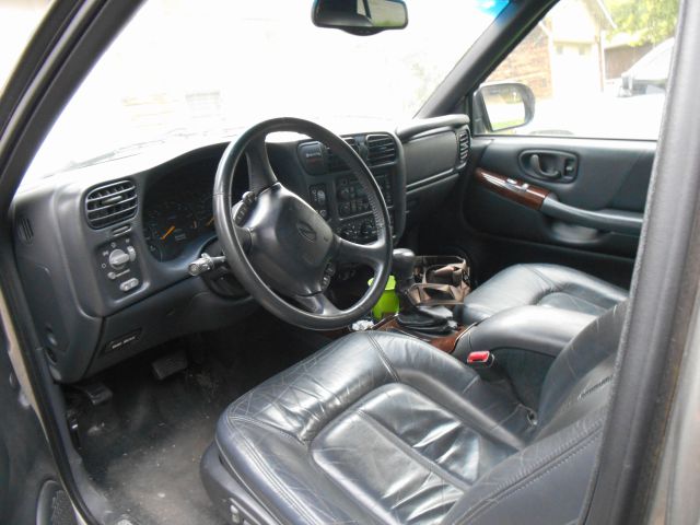 2000 Oldsmobile Bravada EX - DUAL Power Doors