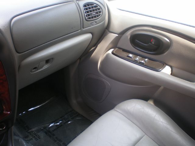 2002 Oldsmobile Bravada EX - DUAL Power Doors