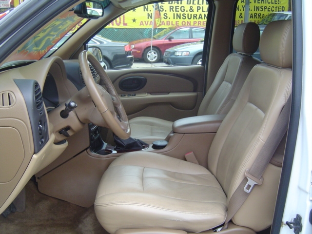 2003 Oldsmobile Bravada Base