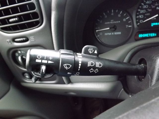 2004 Oldsmobile Bravada EX - DUAL Power Doors