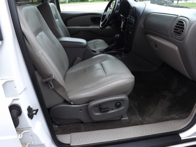 2004 Oldsmobile Bravada EX - DUAL Power Doors