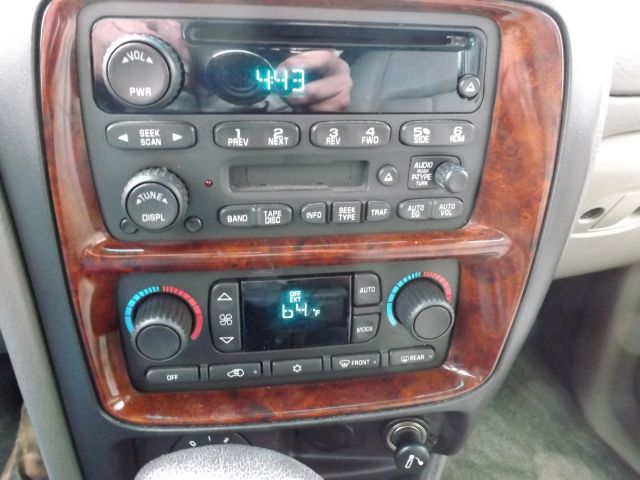 2004 Oldsmobile Bravada EX - DUAL Power Doors