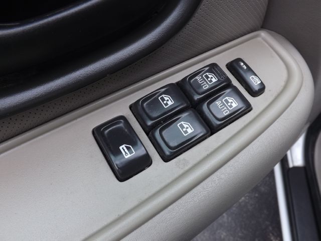 2004 Oldsmobile Bravada EX - DUAL Power Doors