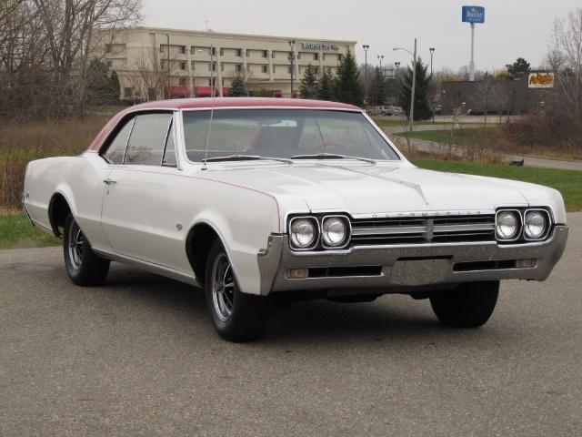 1966 Oldsmobile CUTLASS Xsport W/snrf