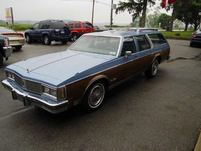1988 Oldsmobile Custom Cruiser Base