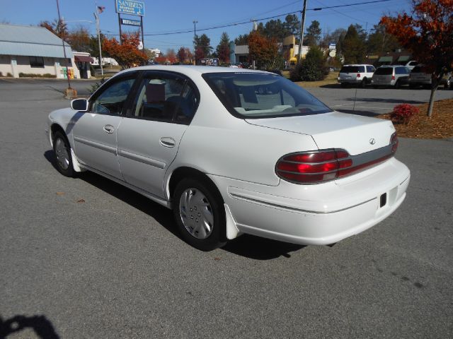 1998 Oldsmobile CUTLASS S Sedan