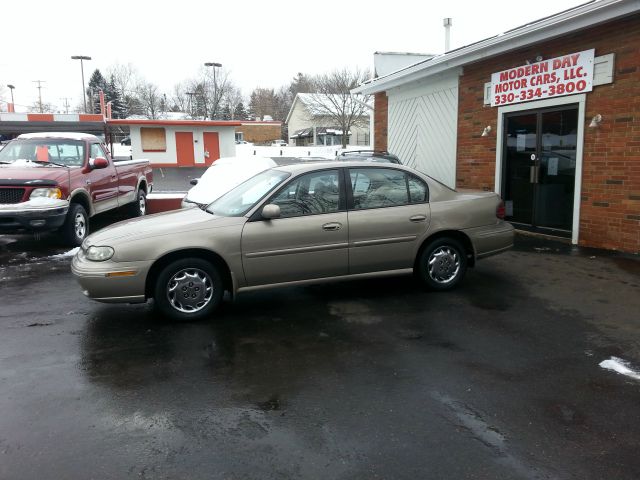 1998 Oldsmobile CUTLASS S Sedan