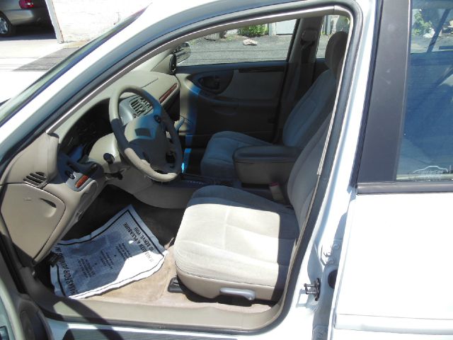 1998 Oldsmobile CUTLASS S Sedan