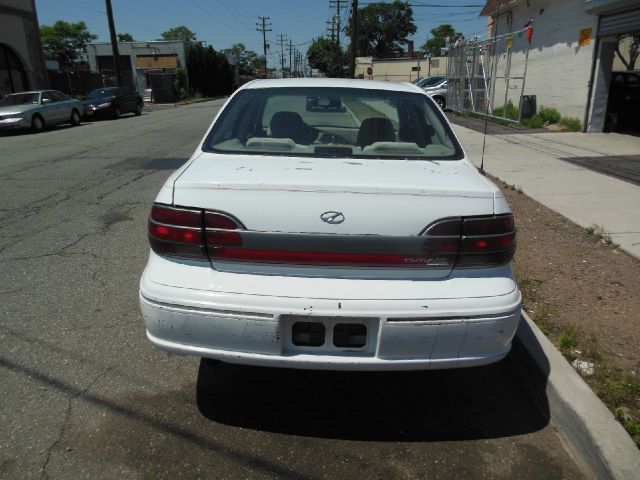 1998 Oldsmobile CUTLASS S Sedan