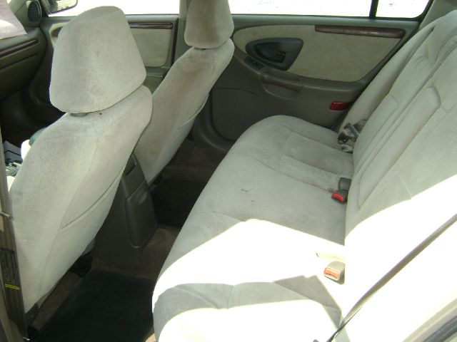 1998 Oldsmobile CUTLASS S Sedan