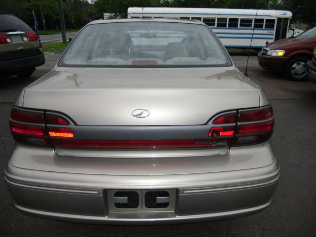 1999 Oldsmobile CUTLASS FWD 4dr Sport