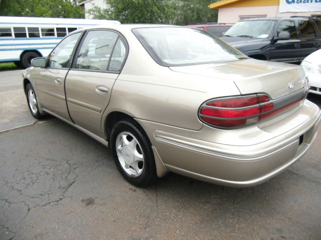 1999 Oldsmobile CUTLASS FWD 4dr Sport