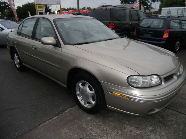 1999 Oldsmobile CUTLASS FWD 4dr Sport