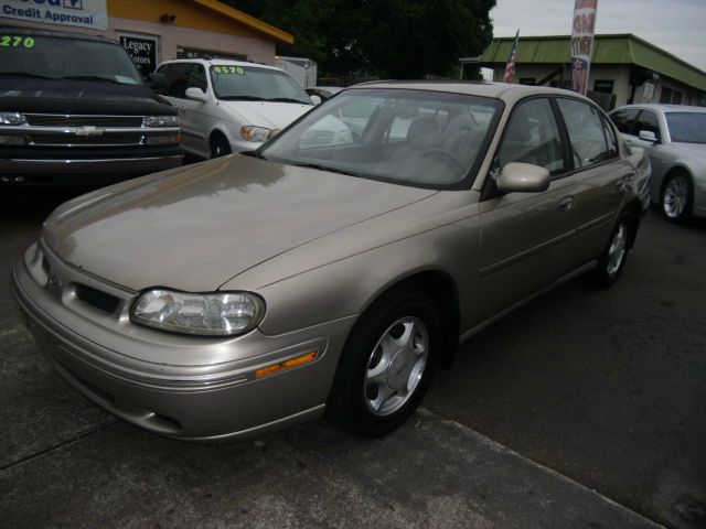 1999 Oldsmobile CUTLASS FWD 4dr Sport