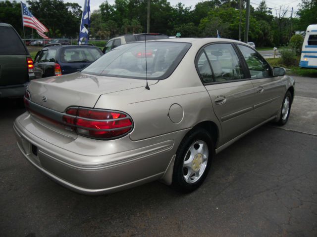 1999 Oldsmobile CUTLASS FWD 4dr Sport