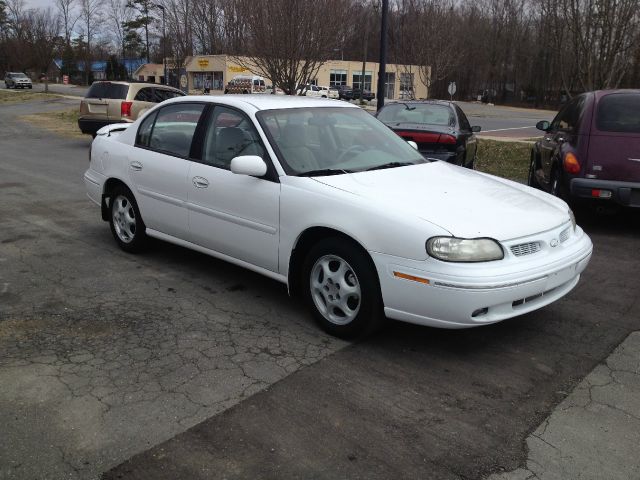 1999 Oldsmobile CUTLASS S Sedan