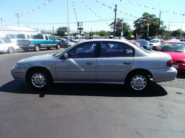 1999 Oldsmobile CUTLASS S Sedan