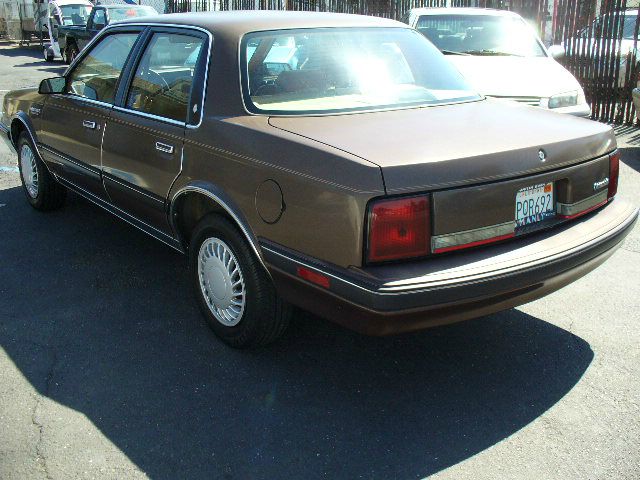 1989 Oldsmobile Cutlass Ciera 15