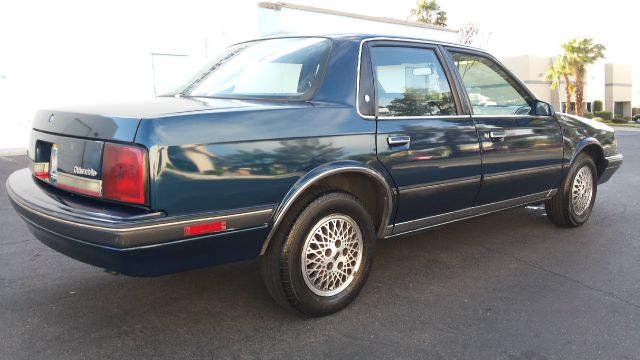 1989 Oldsmobile Cutlass Ciera Base