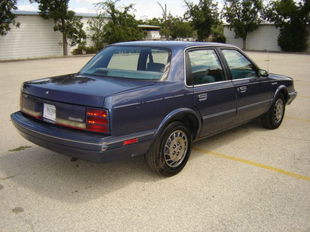 1995 Oldsmobile Cutlass Ciera Base Touring Technology