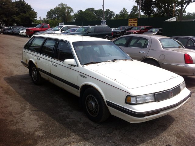 1990 Oldsmobile Cutlass Ciera Wagon SC SUV