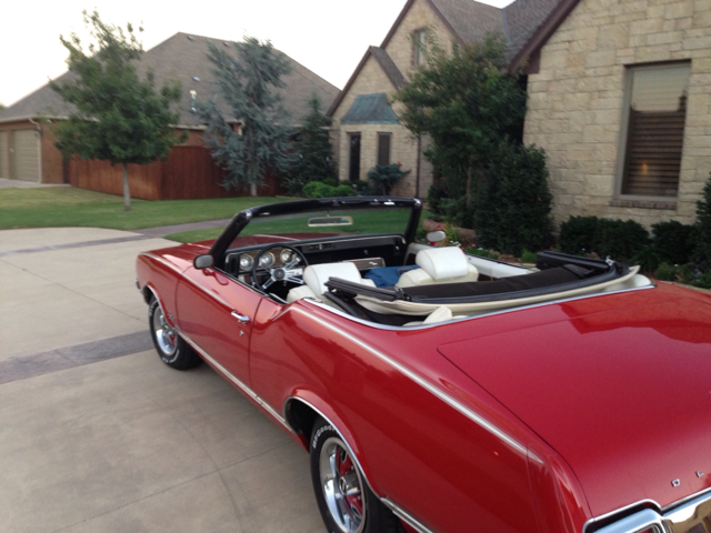 1971 Oldsmobile Cutlass Supreme 2WD Eddie Bauer Super Clean