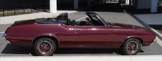 1971 Oldsmobile Cutlass Supreme 1.8 S Power PLUS PKG