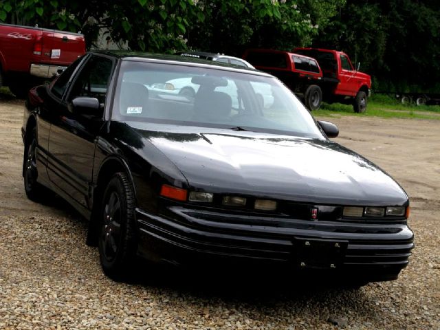 1996 Oldsmobile Cutlass Supreme Looks Like New