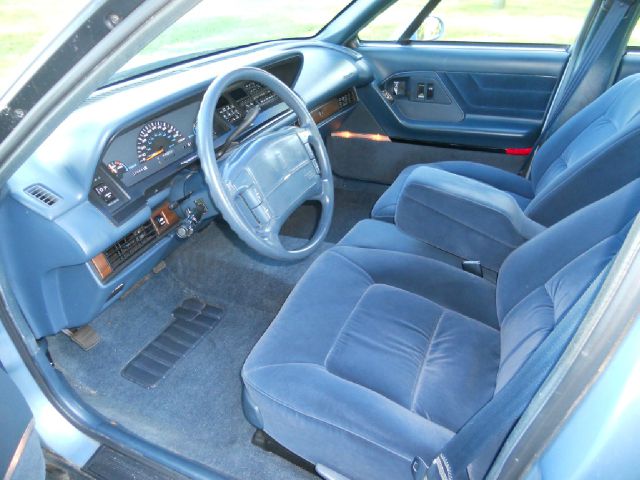 1992 Oldsmobile Eighty-Eight Royale Blk Ext With Silver Trin
