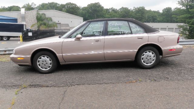 1999 Oldsmobile Eighty Eight Touring W/nav.sys