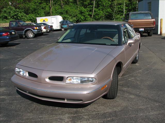 1999 Oldsmobile Eighty Eight 24 Box