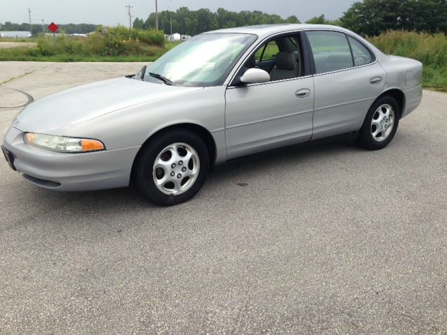 1998 Oldsmobile Intrigue FWD 4dr Sport