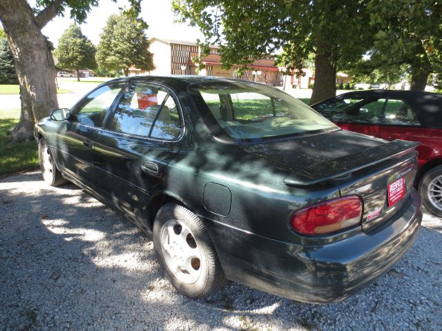 1998 Oldsmobile Intrigue FWD 4dr Sport