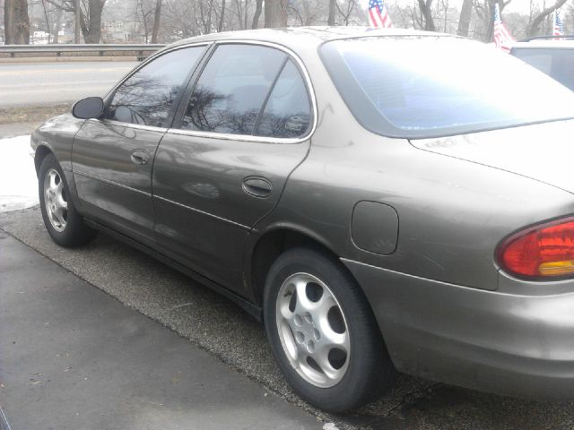1998 Oldsmobile Intrigue S Sedan