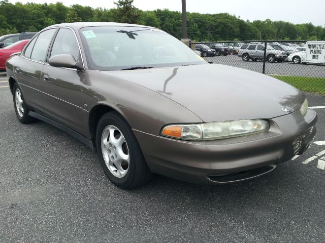 1999 Oldsmobile Intrigue S Sedan