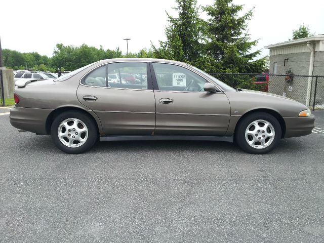 1999 Oldsmobile Intrigue S Sedan