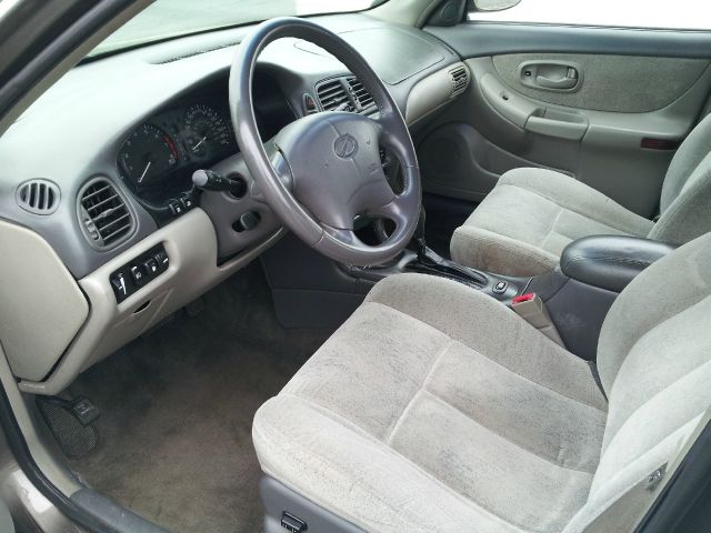 1999 Oldsmobile Intrigue S Sedan
