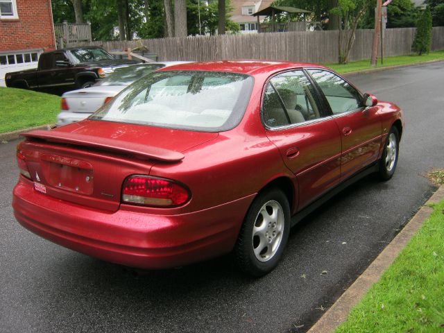 1999 Oldsmobile Intrigue S Sedan
